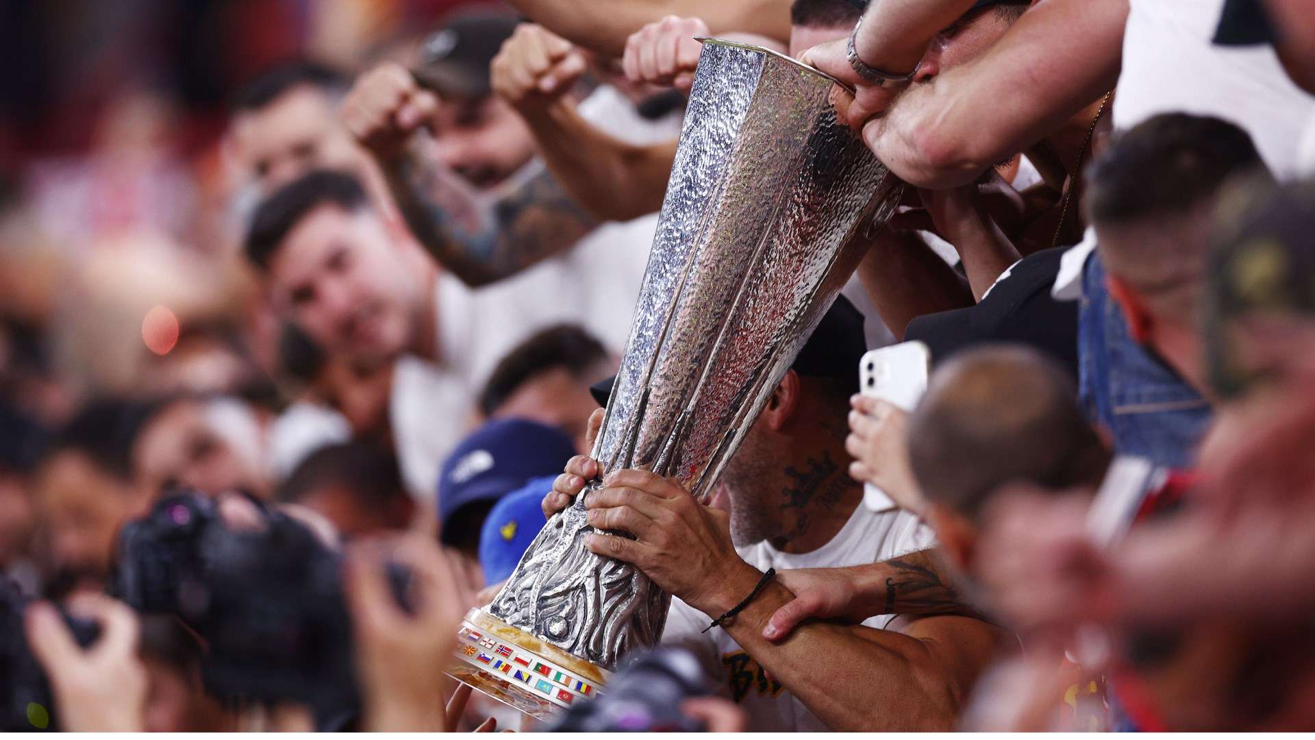 升做出了贡 升做出了贡